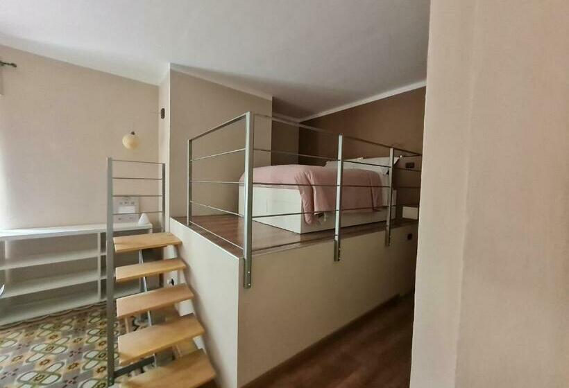 סוויטה, La Pajassa 22