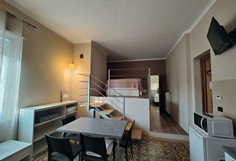 סוויטה, La Pajassa 22