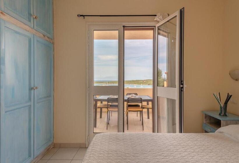 آپارتمان 1 خوابه با چشم‌انداز دریا, Residence A Golfo Di Marinella A 450 Mt Dal Mare