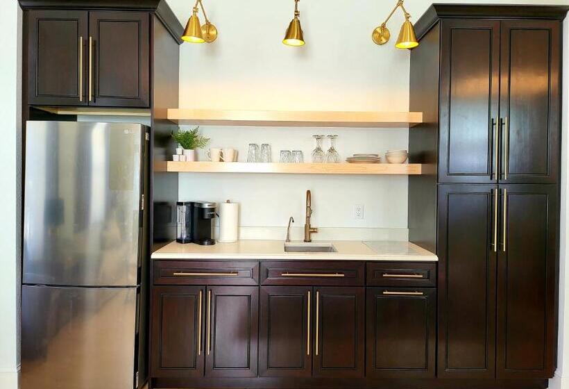 キングサイドベッドのスタンダードワンルーム, The Bank Hotel Deadwood