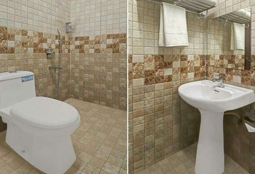 Quarto Estandar, Treebo Celebrity Hotels And Suites