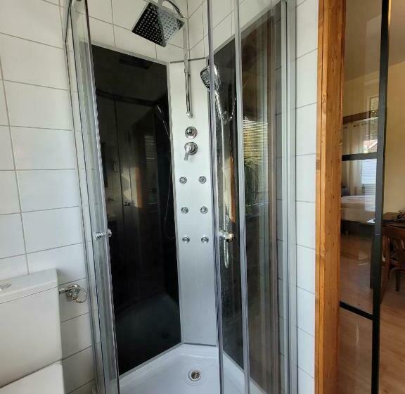 Номер Стандарт, La Petite Gloire