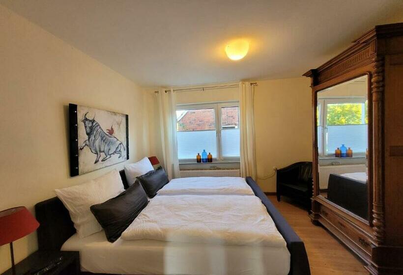 Номер Стандарт, La Petite Gloire