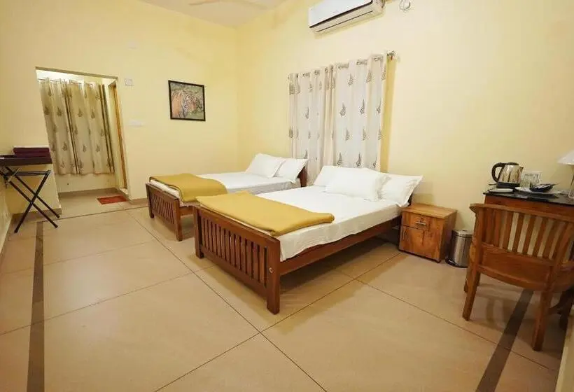 Chambre Supérieure Lit King Size, Athirapilly On The Rocks