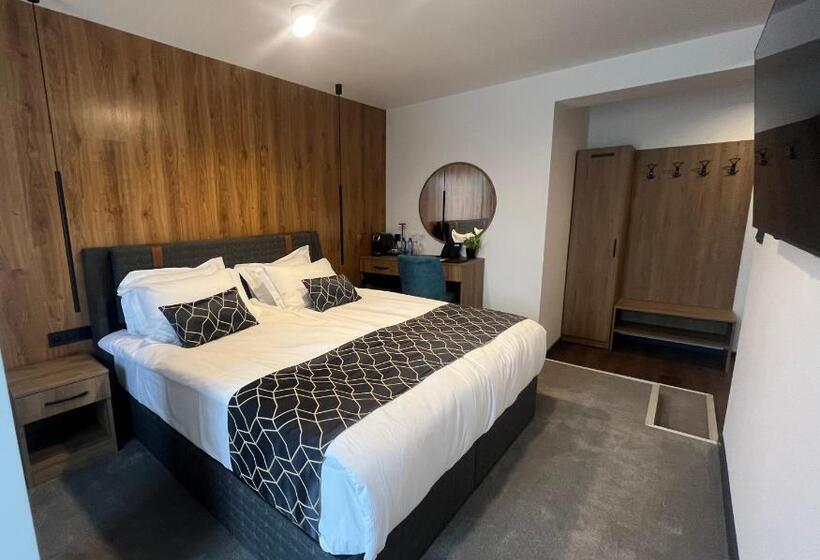 غرفة قياسية, Niks