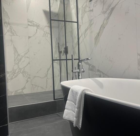 شقة غرفة واحدة, Niks