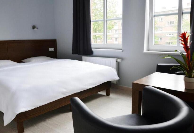 Номер Стандарт, Kamienica 22 Old Town