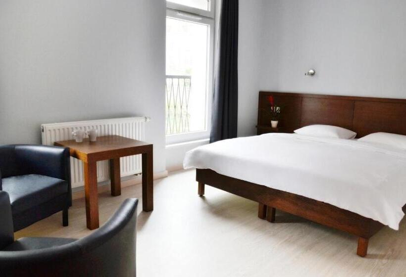 Номер Стандарт, Kamienica 22 Old Town