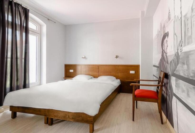 Номер Стандарт, Kamienica 22 Old Town