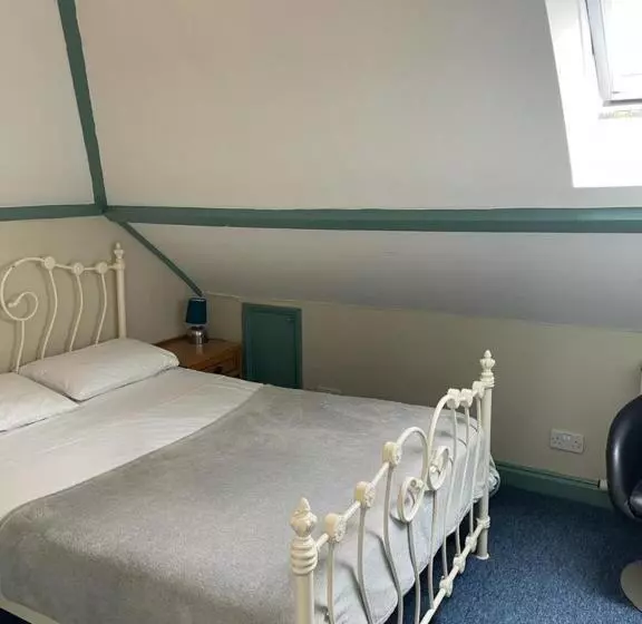 スタンダード４人部屋, Lamp Post Villa Guest House
