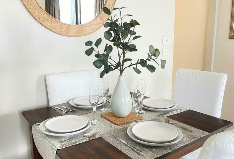 2 Bedrooms Apartment River View, Banyandah Towers