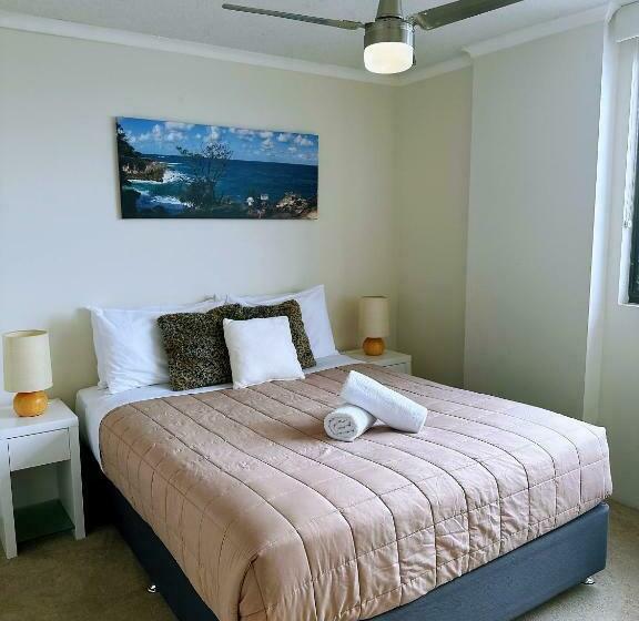 2 Bedrooms Apartment River View, Banyandah Towers