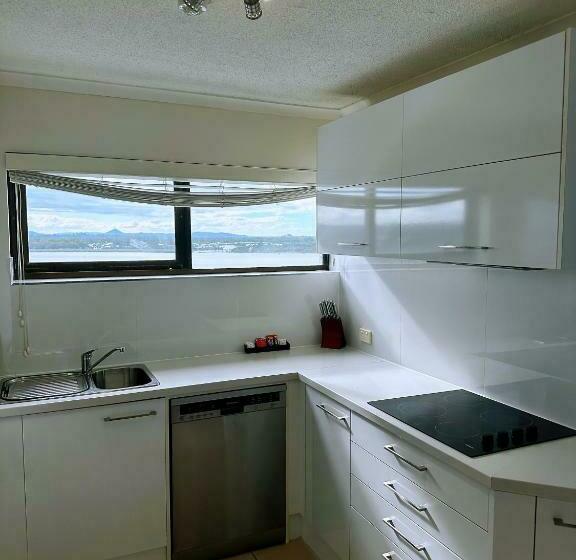 2 Bedrooms Apartment River View, Banyandah Towers