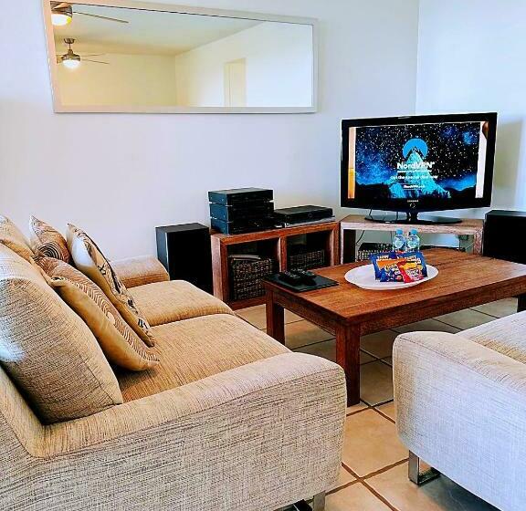 2 Bedrooms Apartment River View, Banyandah Towers