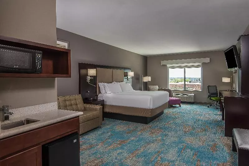スイート, Holiday Inn Express & Suites Norwood Boston Area By Ihg