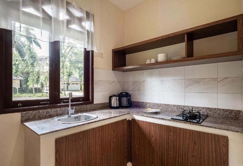 كابينة, Mutiara Carita Cottages