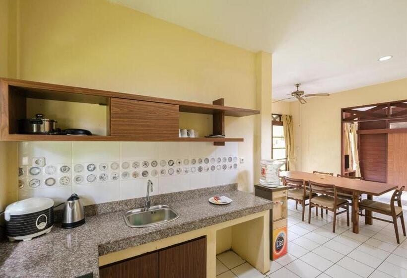 منزل 4 غرف نوم, Mutiara Carita Cottages