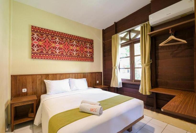 Дом 4 Спальни, Mutiara Carita Cottages