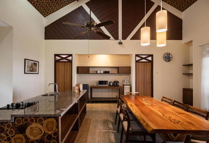 فيلا غرفة نوم واحدة مطلّة علي البحر, Mutiara Carita Cottages