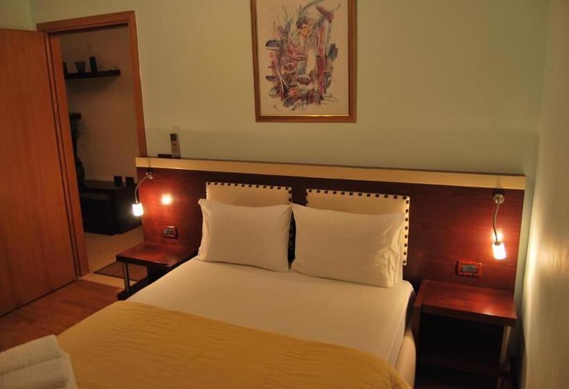 オーシャンビュースイート, Panorama Sarande