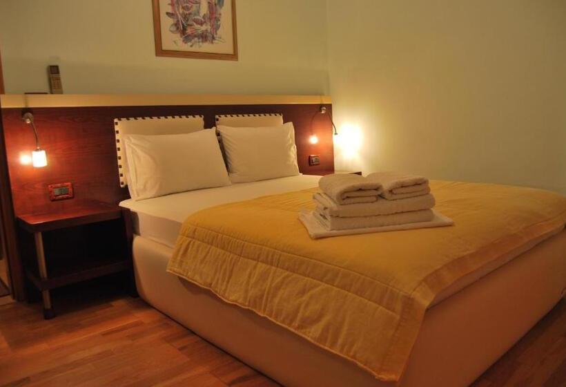 オーシャンビュースイート, Panorama Sarande