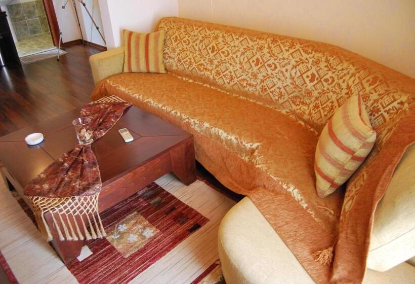 オーシャンビュースーペリアースイート, Panorama Sarande