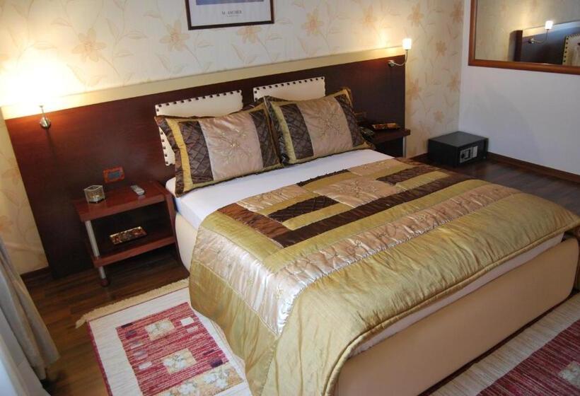 オーシャンビュースーペリアースイート, Panorama Sarande