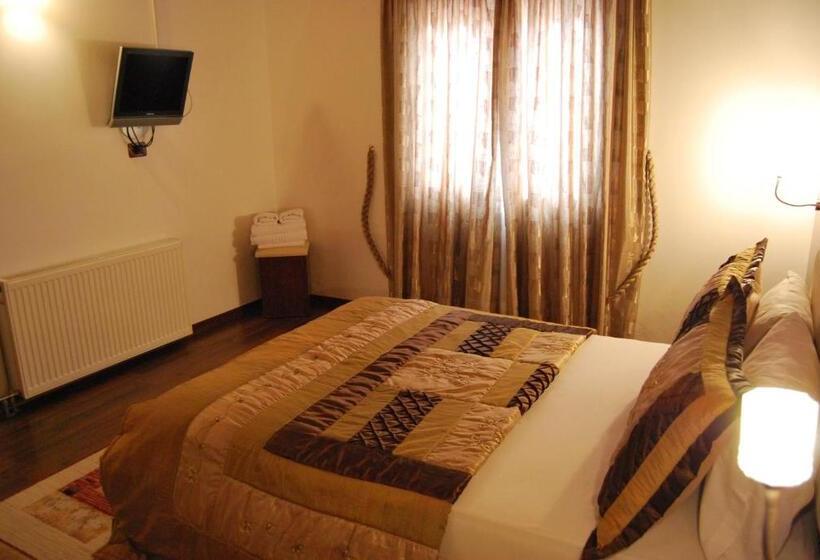 オーシャンビュースーペリアースイート, Panorama Sarande