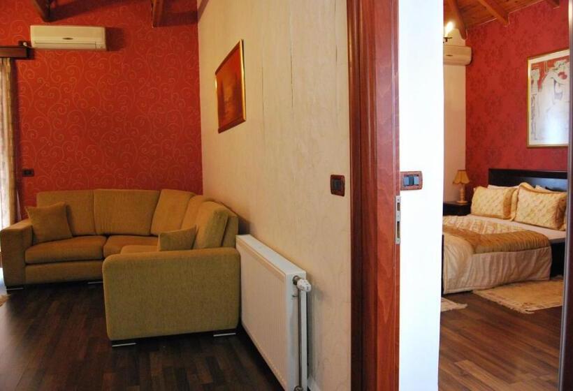 海の見えるプレミアムスイート, Panorama Sarande