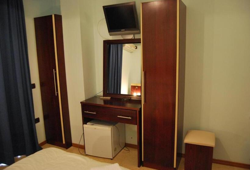 コンフォートシングルルーム, Panorama Sarande