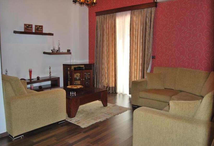 海の見えるプレミアムスイート, Panorama Sarande