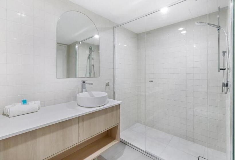 带花园景观及2个卧室的公寓, Surfers Century Oceanside Apartments