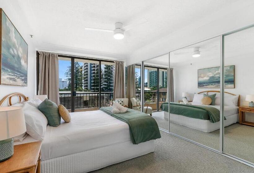 2 Bedroom Apartment Garden View, Surfers Century Oceanside Apartments