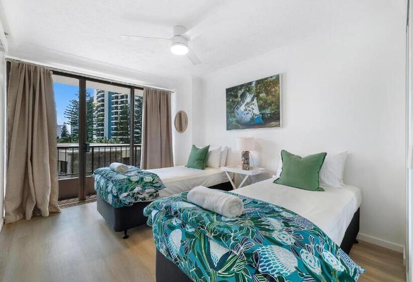 2 Bedroom Apartment Garden View, Surfers Century Oceanside Apartments