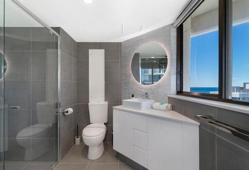 带2个卧室的高级公寓, Surfers Century Oceanside Apartments