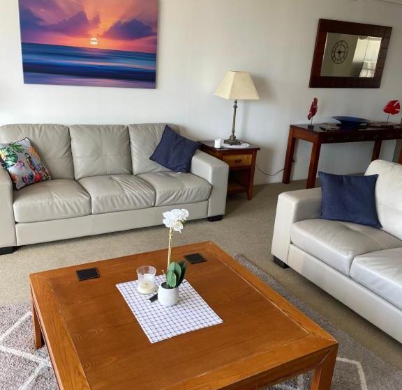 2 베드룸 이코노미 아파트, Surfers Century Oceanside Apartments