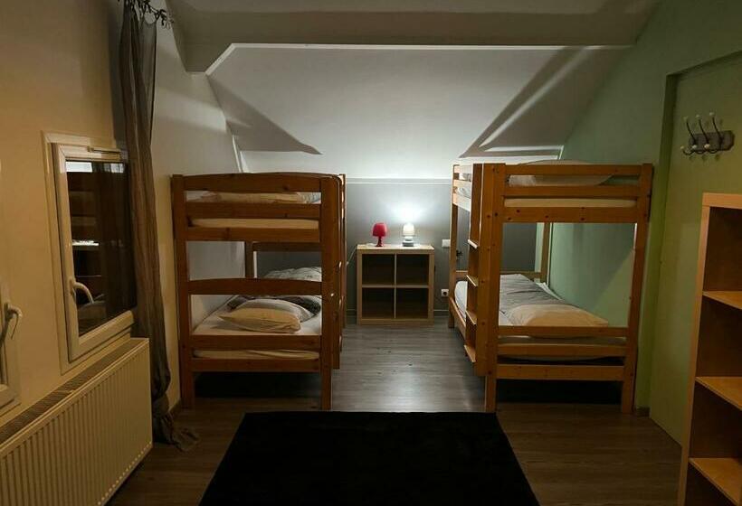 패밀리 룸, Au Doux Passage