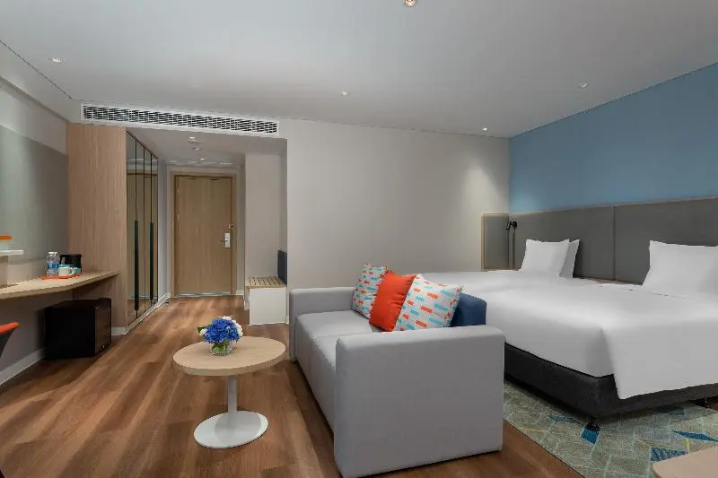 キングサイズベッドのスイートルーム, Holiday Inn Express Shunde Daliang, An Ihg
