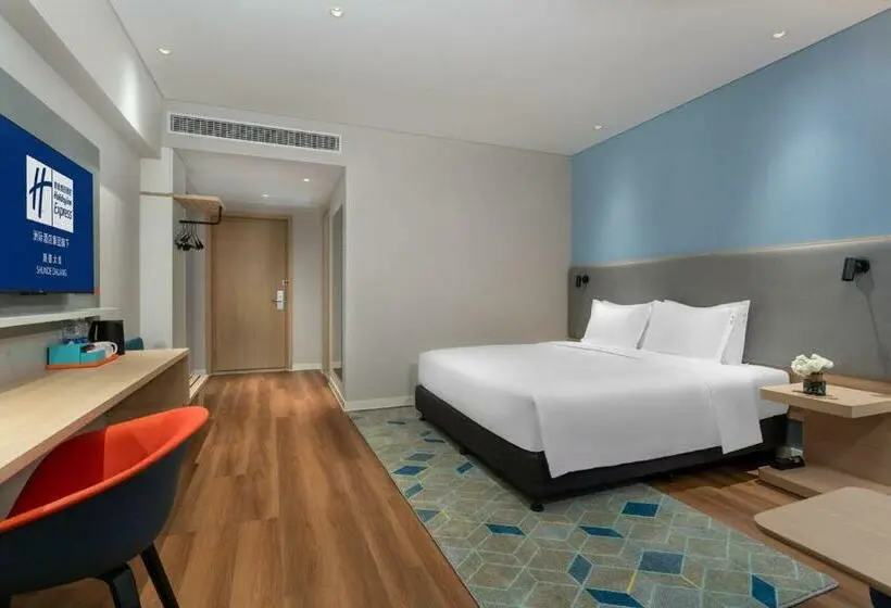 キングサイズベッドのスタンダードルーム, Holiday Inn Express Shunde Daliang, An Ihg