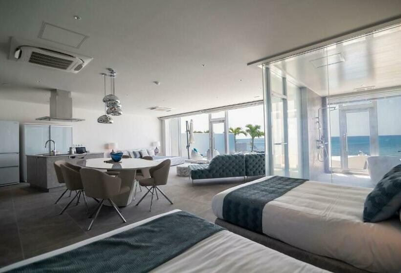 ویلای 1 خوابه با چشم‌انداز دریا, Ronsard Resort Irabu