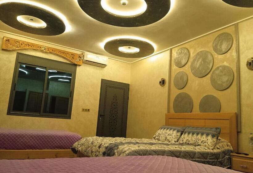 غرفة قياسية مزوَّدة بشُرفة, Relais Des Nomades