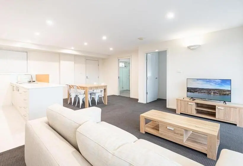 ２ベッドルームのスーペリアアパートメント, Warners Bay Apartments