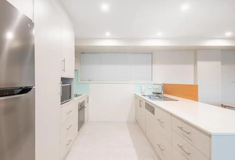 ２ベッドルームのスーペリアアパートメント, Warners Bay Apartments