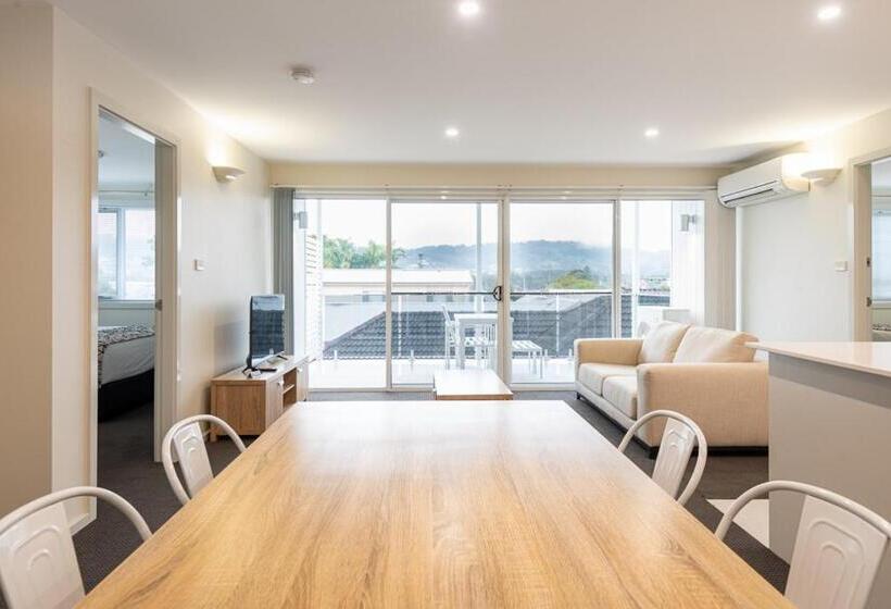테라스가 있는 2 베드룸 아파트, Warners Bay Apartments
