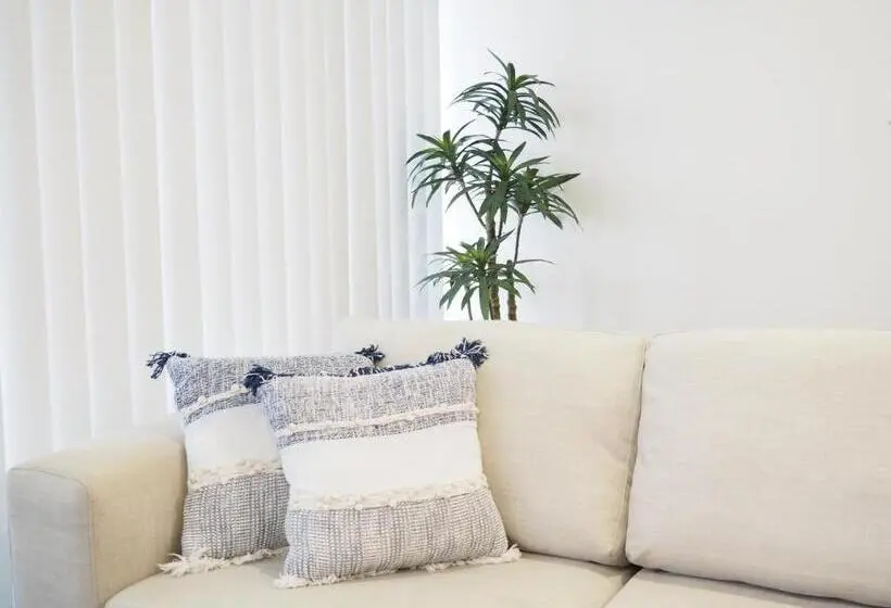 ３ベッドルームアパートメント, Warners Bay Apartments