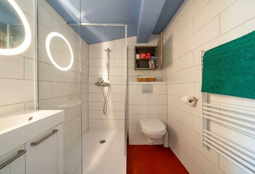 스탠다드 스튜디오, Catherine Studios