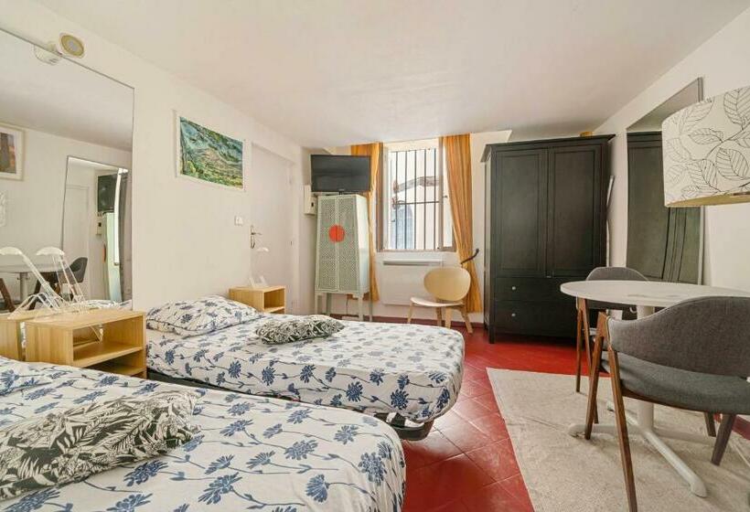 스탠다드 스튜디오, Catherine Studios