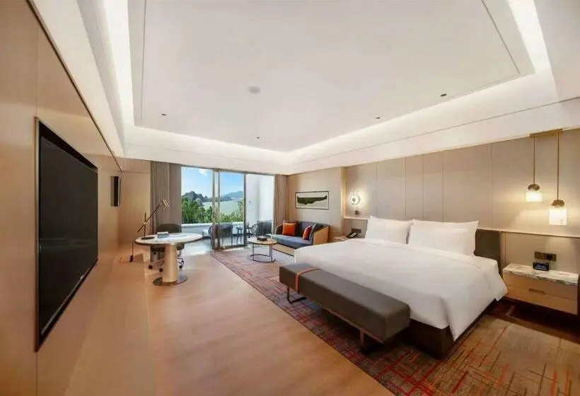 キングサイズベッドのスーペリアルーム, Wyndham Grand Zhaoqing Downtown