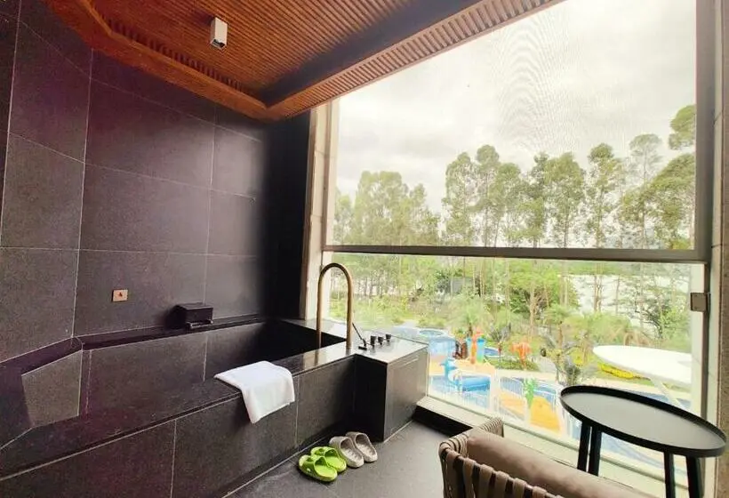 キングサイズベッドのスーペリアルーム, Wyndham Grand Zhaoqing Downtown