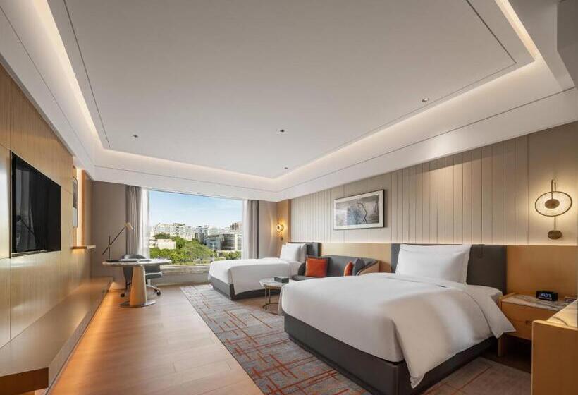 Номер Executive Вид на Сад, Wyndham Grand Zhaoqing Downtown